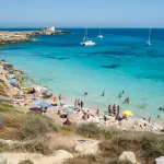 Scoprire le Egadi con una vacanza in barca a vela