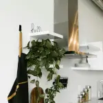 Come scegliere una cappa per la cucina: criteri pratici tra aspirazione, spazio e design