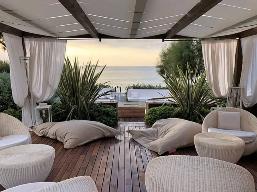 Ristorazione e alberghiero: perché l’abito fa il monaco