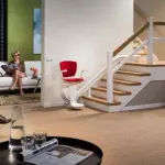 Il montascale verticale: la soluzione ideale per la mobilità degli anziani